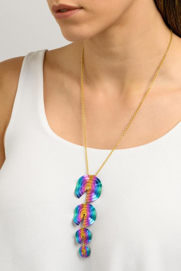 CHOROCHRONOS - 18K GOLD, TITANIUM AND DIAMOND PENDANT _KR.4 rainbow