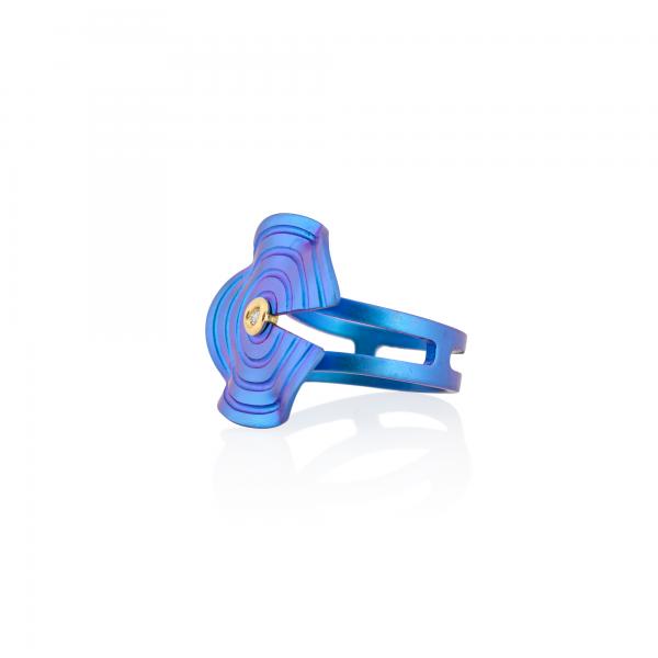CHOROCHRONOS - 18K GOLD, TITANIUM AND DIAMOND RING _MM3 blue