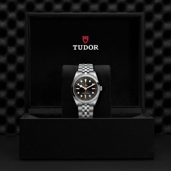 m79640-0001_ Black Bay 36 _ Tudor _ChronoVildiridis