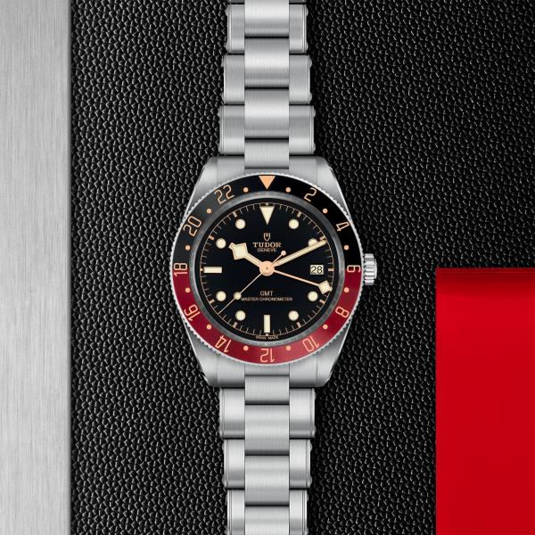 m7939g1a0nru-0001_TUDOR_BLACK BAY 58 GMT_ CHRONO VILDIRIDIS