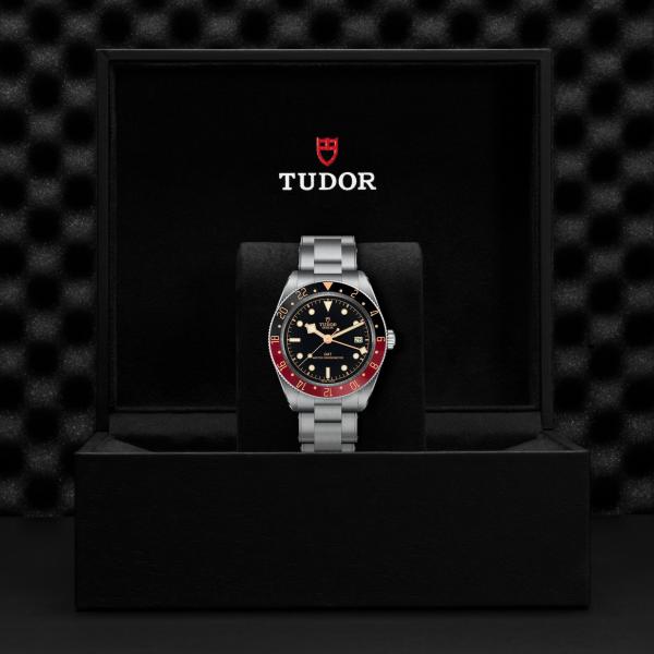 m7939g1a0nru-0001_TUDOR_BLACK BAY 58 GMT_ CHRONO VILDIRIDIS