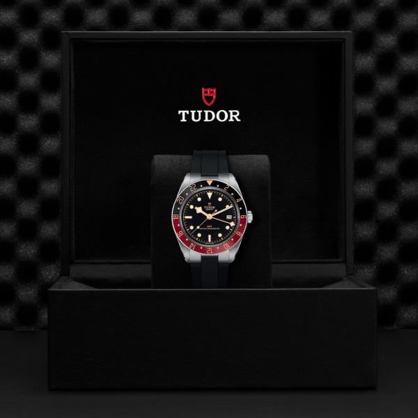 m7939g1a0nru-0002 _ Black Bay 58 GMT _ tudor _ Chrono Vildiridis