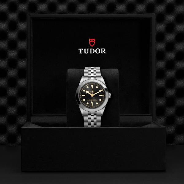 m79660-0001_tudor_Black Bay One 39_Chrono Vildiridis
