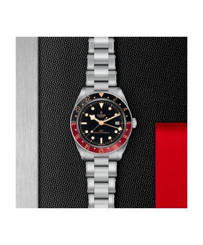 m7939g1a0nru-0001_TUDOR_BLACK BAY 58 GMT_ CHRONO VILDIRIDIS