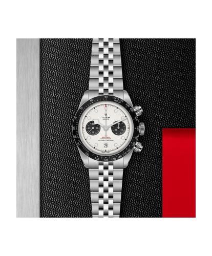 m79360n-0014 _ tudor _ Black Bay Chrono _ Chrono Vildiridis