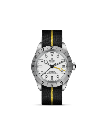 m79470-0005 _ tudor _ Black Bay Pro _ Chrono Vildiridis