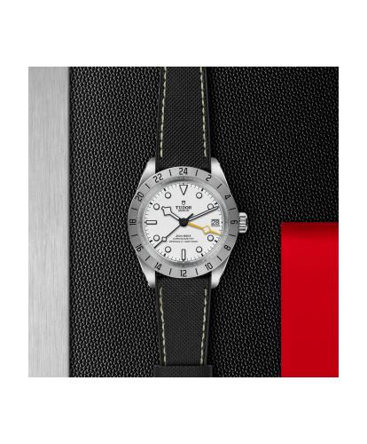 m79470-0006 _ tudor _ Black Bay Pro _ Chrono Vildiridis