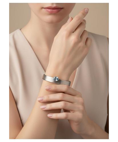 FORMA  - BLUE TOPAZ TITANIUM BRACELET  _MM _ silver